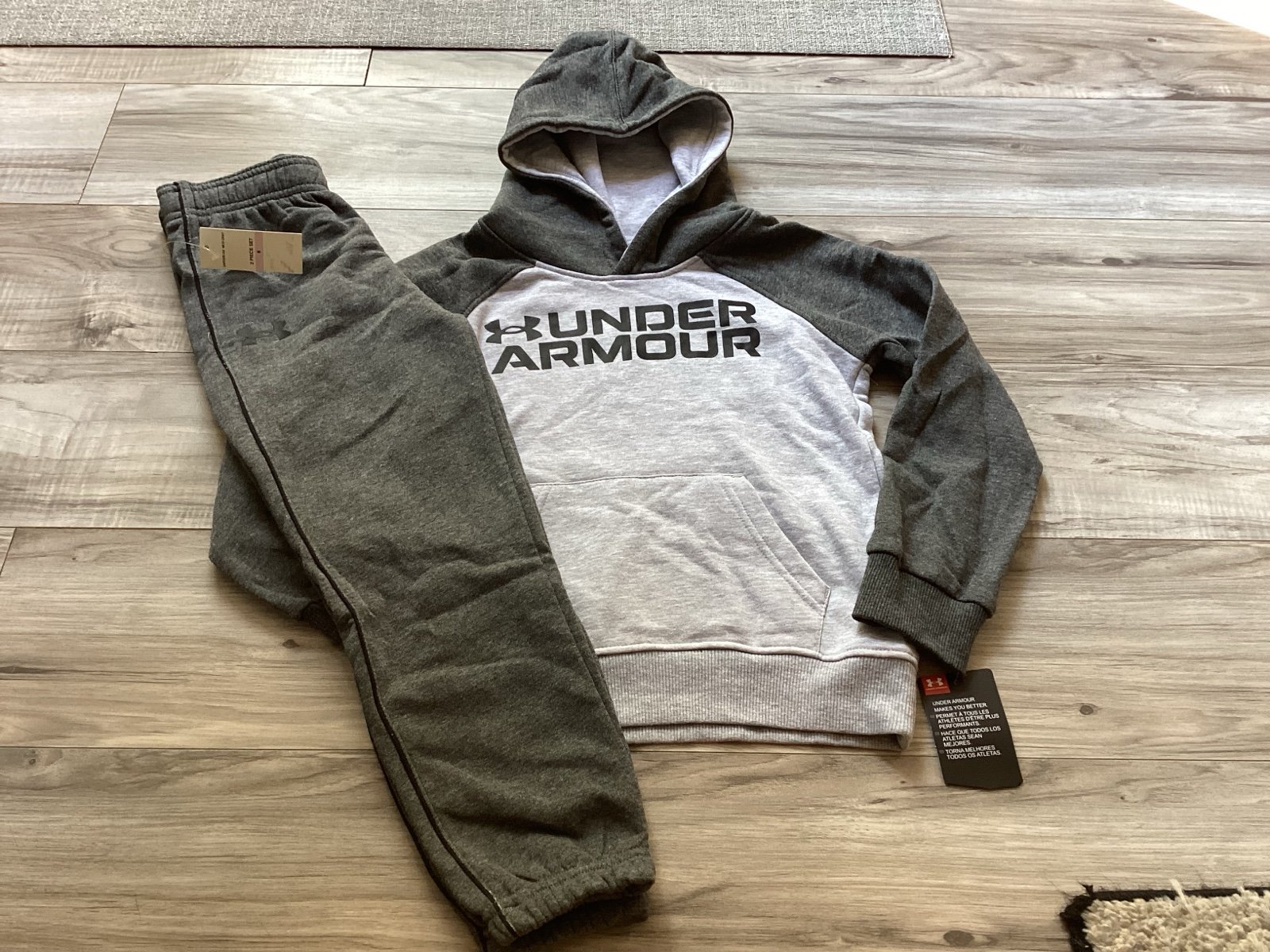 Under Armour Boys hoodie & sweatpants set size 6(NWT)~PRICE FIRM, NO OFFERS~