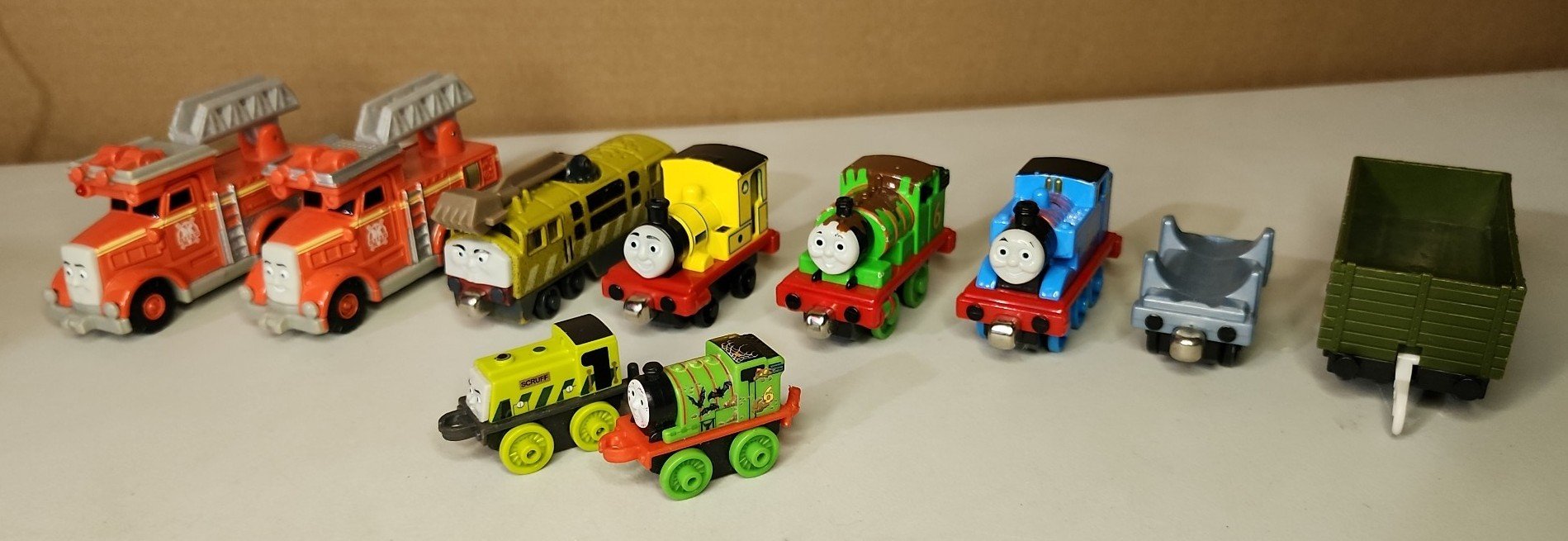(10)pc lot of Gullane/Mattel Thomas the Tank Engine Take N Play Diecast Toys.