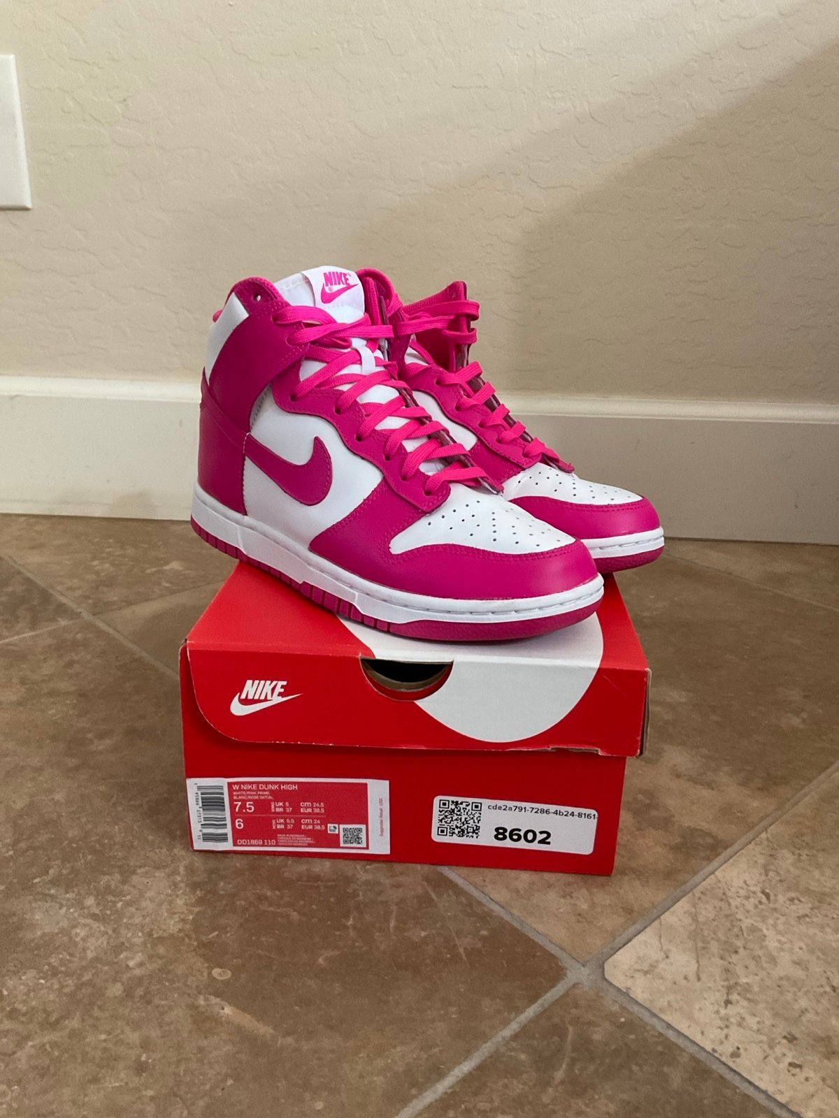 W Nike Dunk High women’s shoes