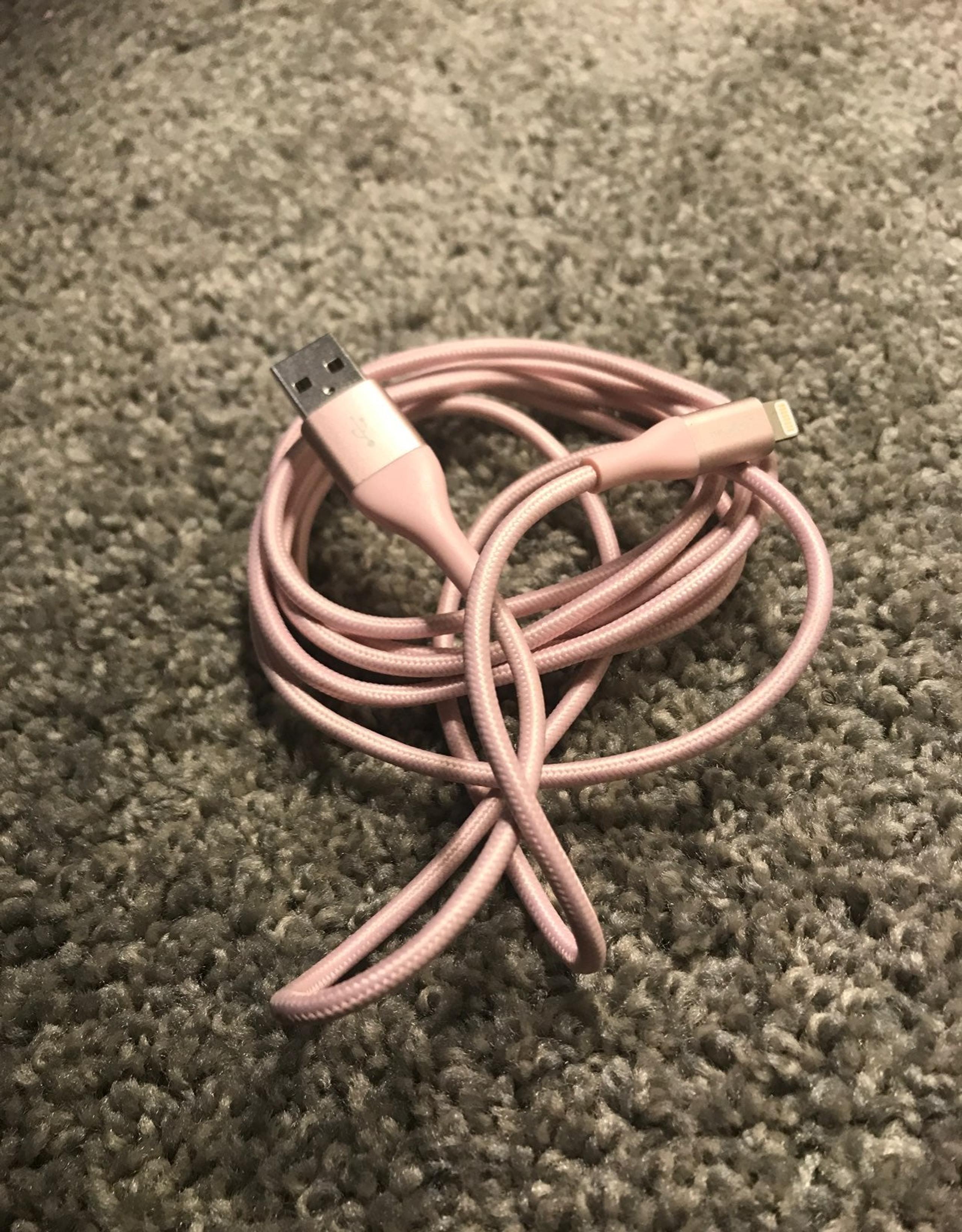 Iphone/ ipad charger