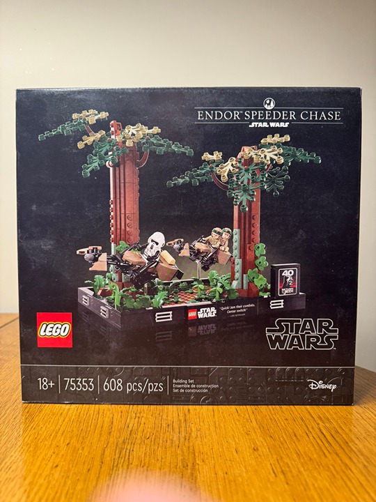 LEGO Star Wars: Endor Speeder Chase 75353 BRAND NEW, SEALED!