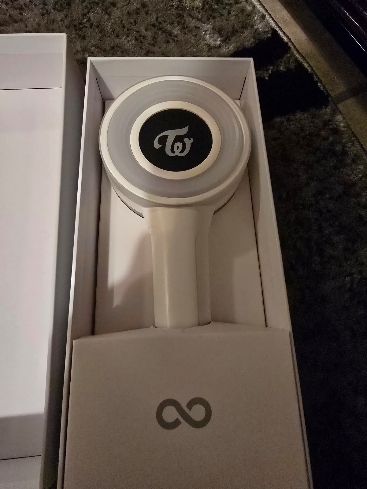 Twice infinity lightstick