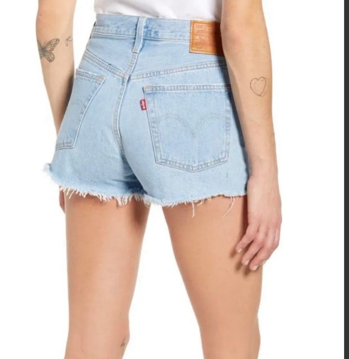Levi shorts W25