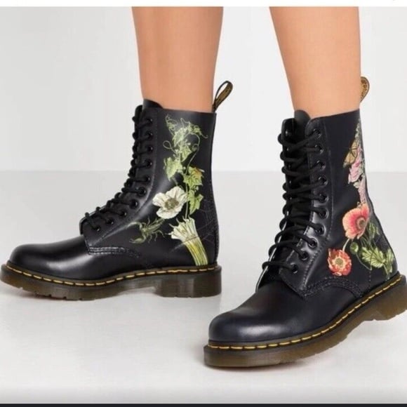 Rare Dr Martens 1490 WB Wild botanical combat boots