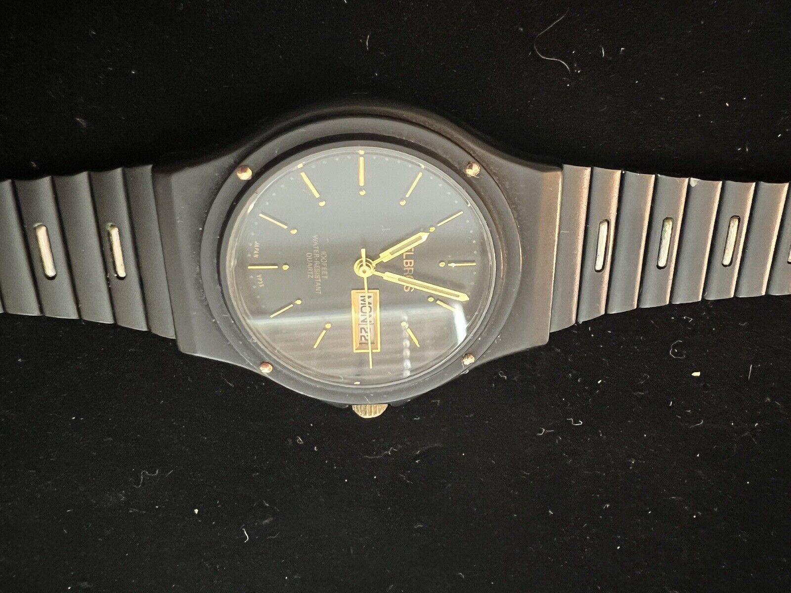 Vintage 1991 HELBROS Men’s 38mm Day Date Quartz Watch Black PVD Gold