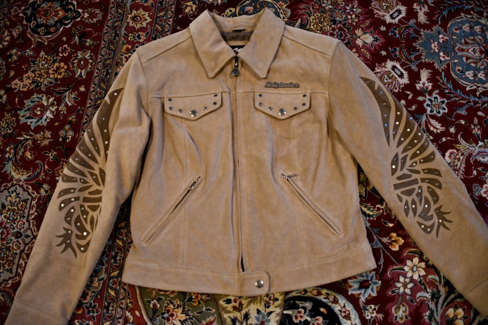 NWOT Women’s Harley Davidson Studded tan Suede Coat M