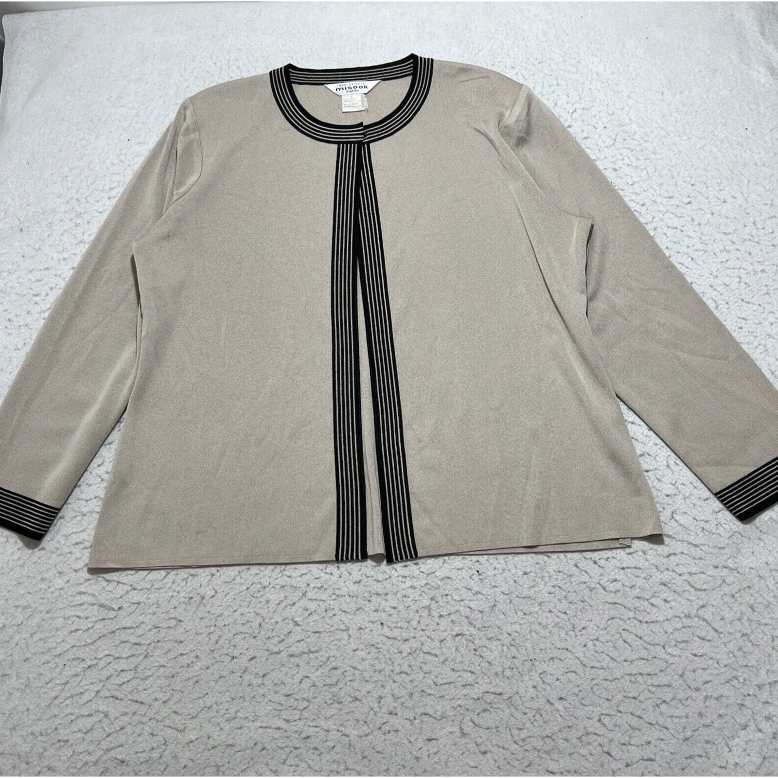 Vintage Exclusively Misook Women Petite Large PL Collar Closure Cardigan Sweater