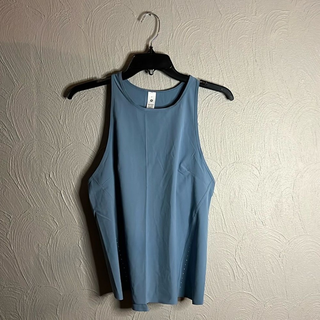 Lululemon Lightweight Stretch Run Tank Size 6 in Utility Blue NWT