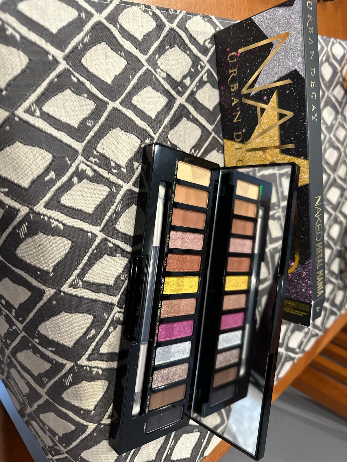 Urban Decay metal mania palette