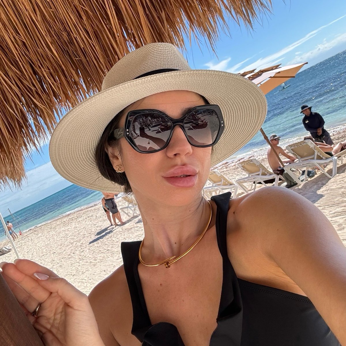 Marc Jacobs oversized trendy sunglasses
