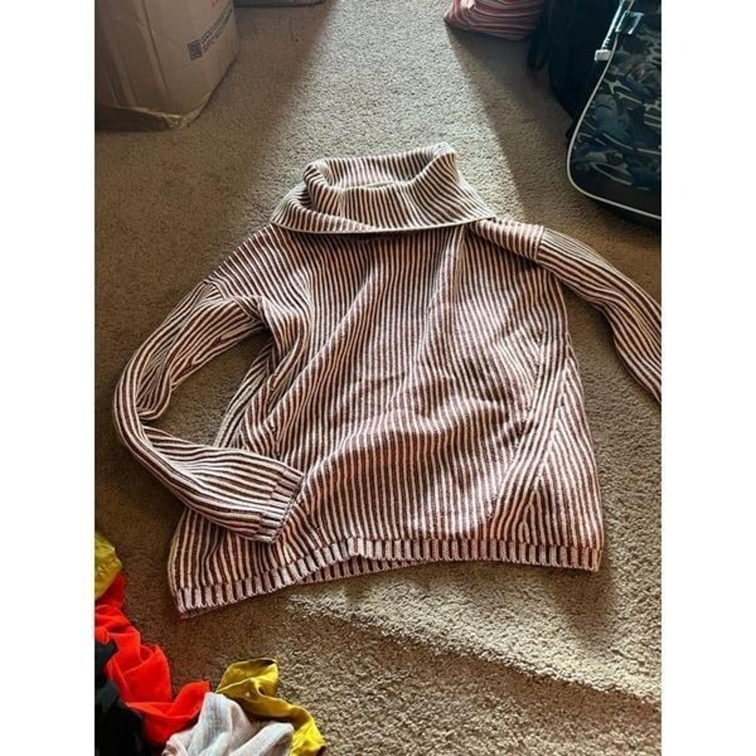 medium sweater - Rachel Zoe