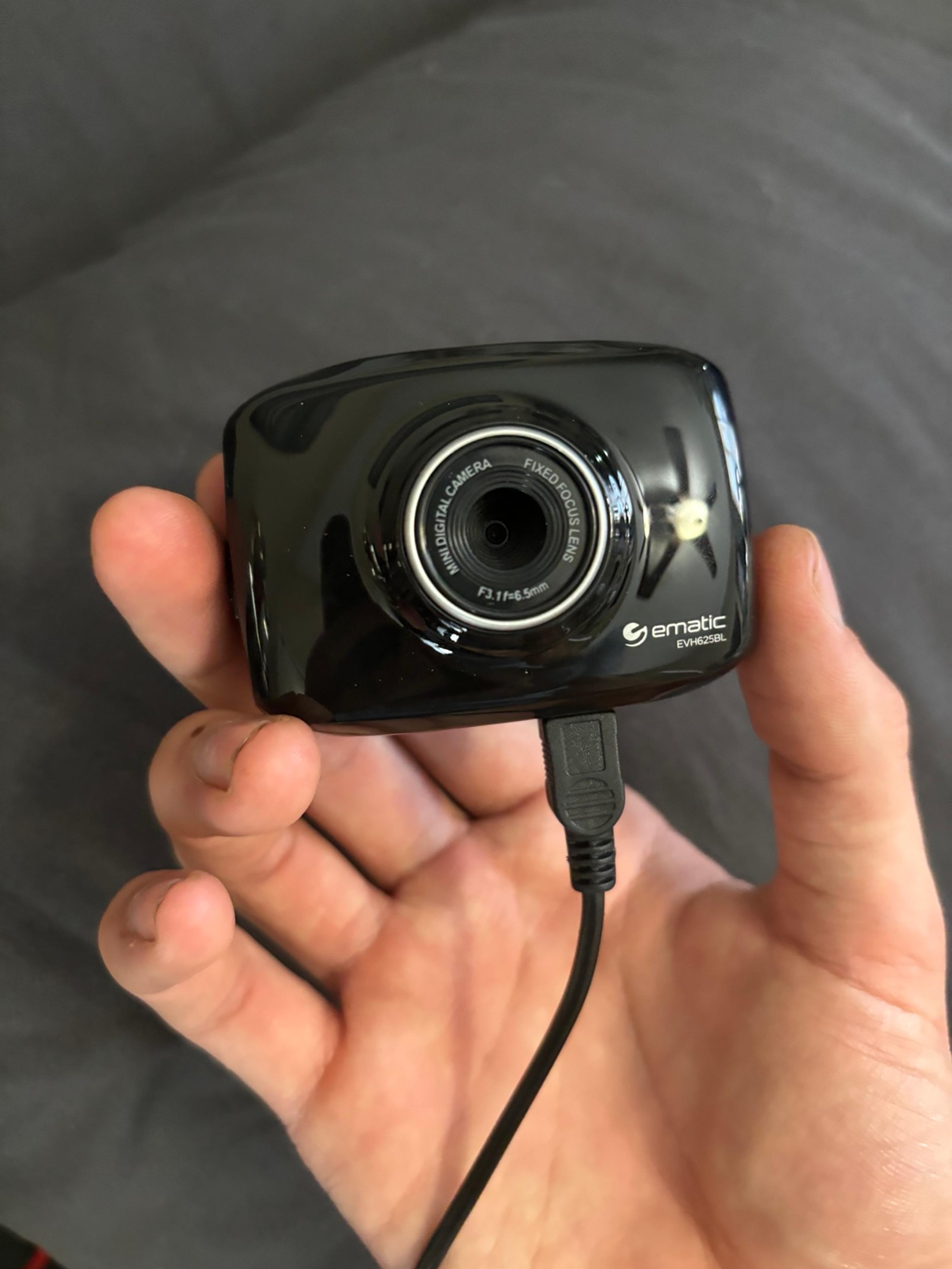 Ematic EVH625BL Mini Digital Camera Fixed Focus Lens F3.1f=6.5mm New With Box