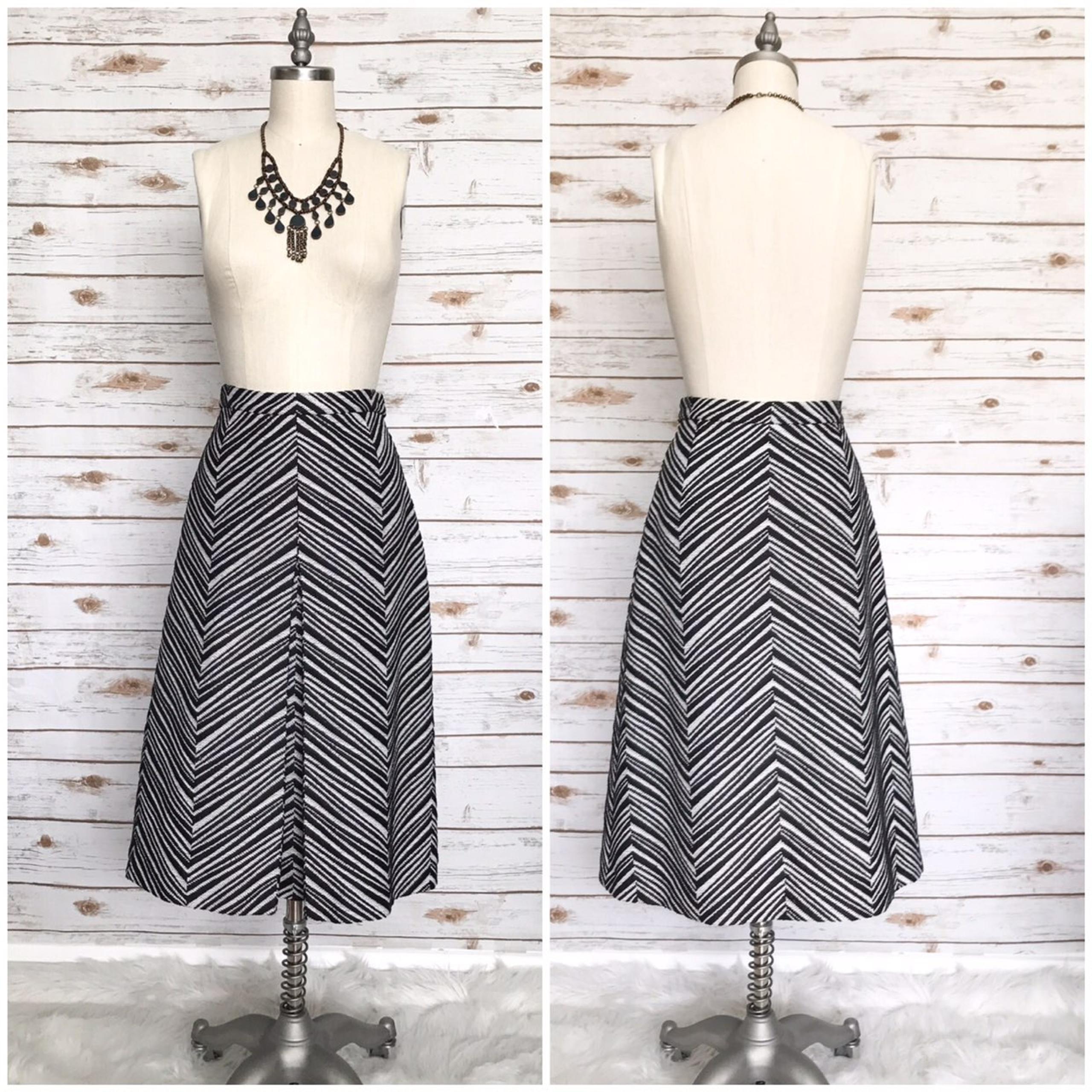 ESCADA Chevron Print A Line Midi Skirt