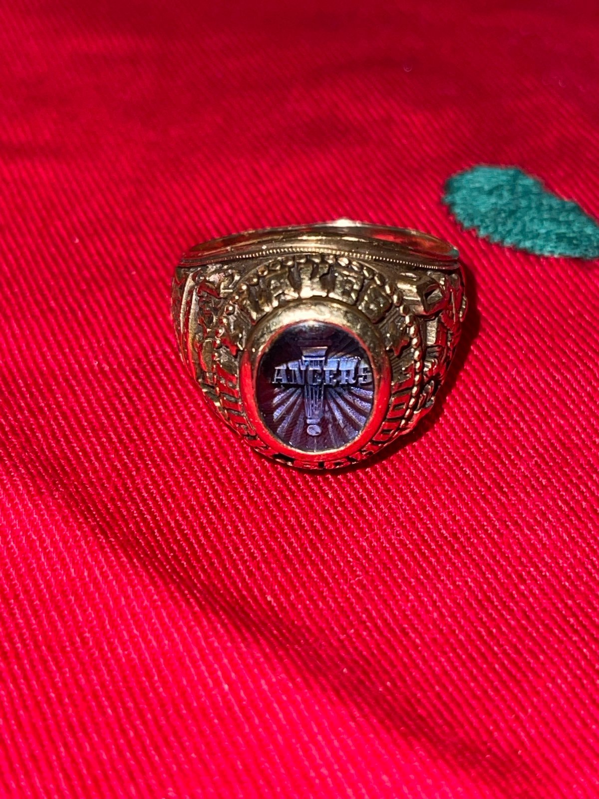 10k solid gold sapphire class ring