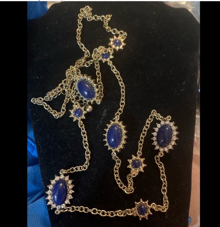 Necklace lapis lazuli vintage gold with diamonds blue stones