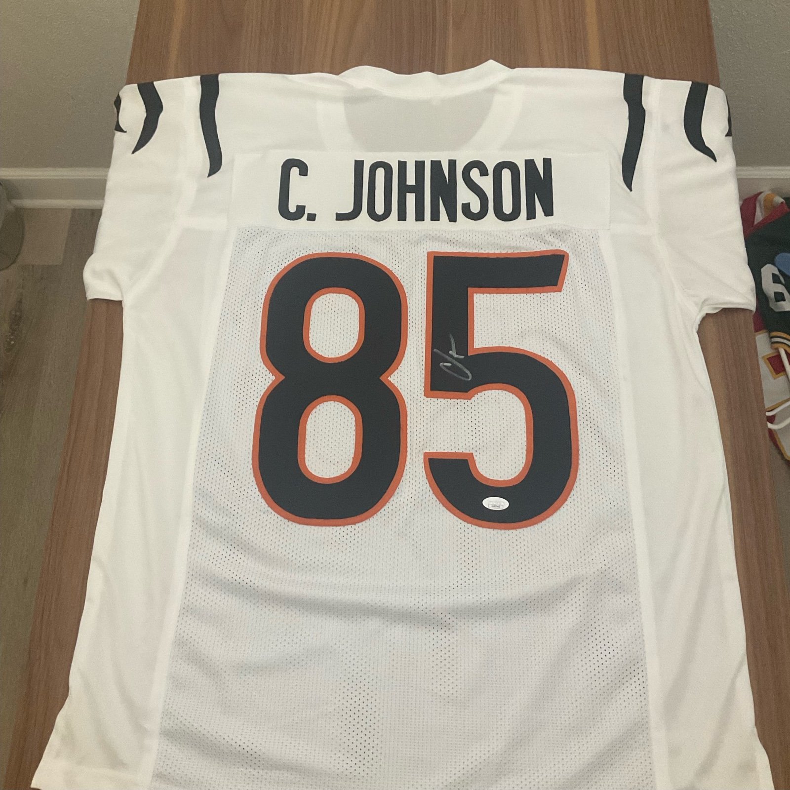 Bengals jersey - signed - chad Ochocinco