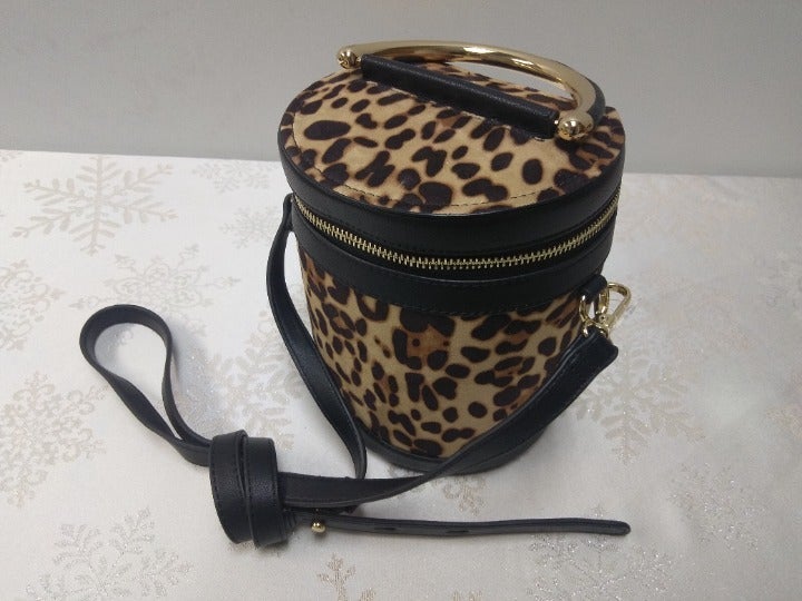 HANDBAG-BUCKET LEOPARD SALE! LIKE 2BID
