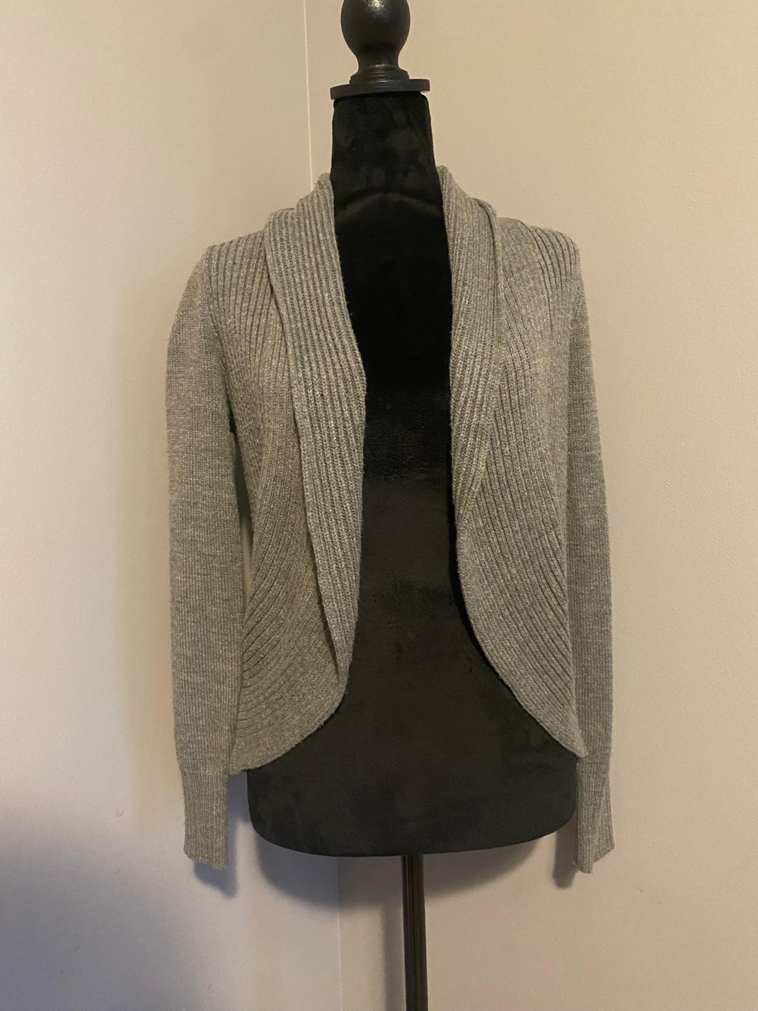 H&M Sweater Size Small