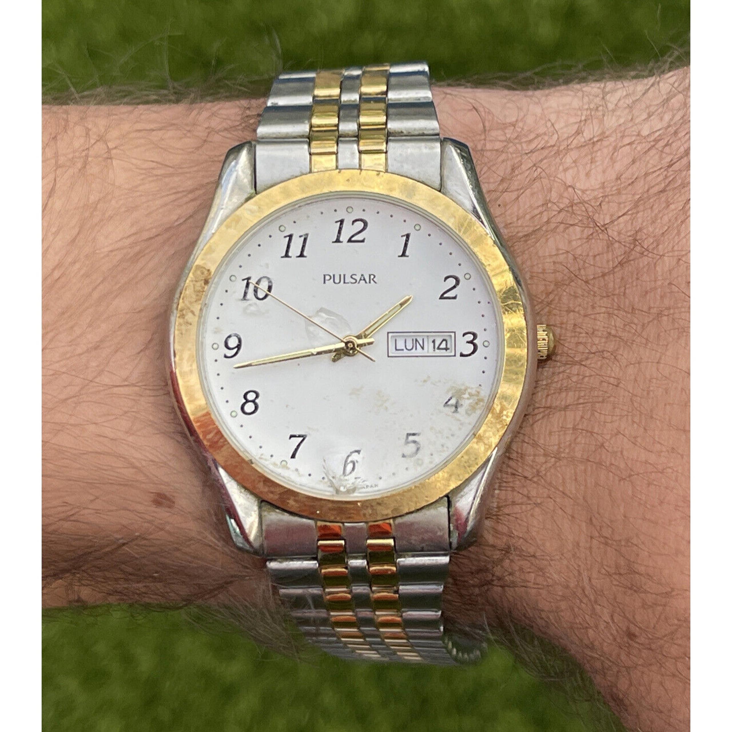 Men’s Pulsar Two Tone Watch Day/Date VX33-X061 Repair Not running