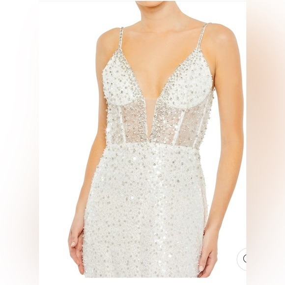 MAC DUGGAL トランペットガウン Jewel-Neck & Rhinestones NWT MAC DUGGAL | EMBELLISHED PLUNGE NECK SLEEVELESS TRUMPET