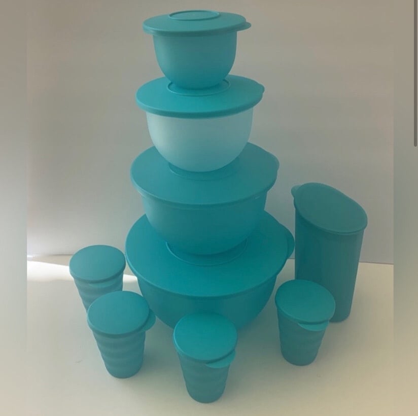 Tupperware Set 4 Bowl & Jug (4) Tumbler