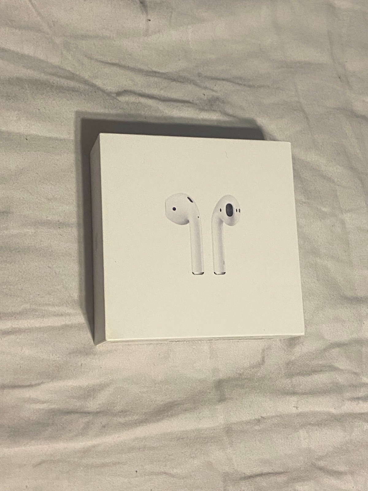 2nd Generation Apple AirPods w/Box