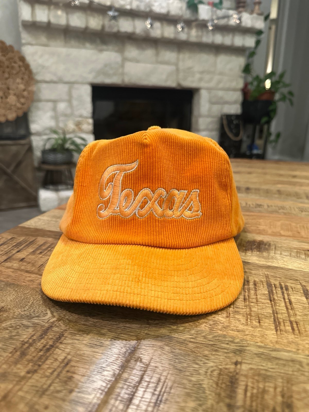 Texas Longhorns vintage 1980’s vintage SnapBack cap(like new condition) corduroy