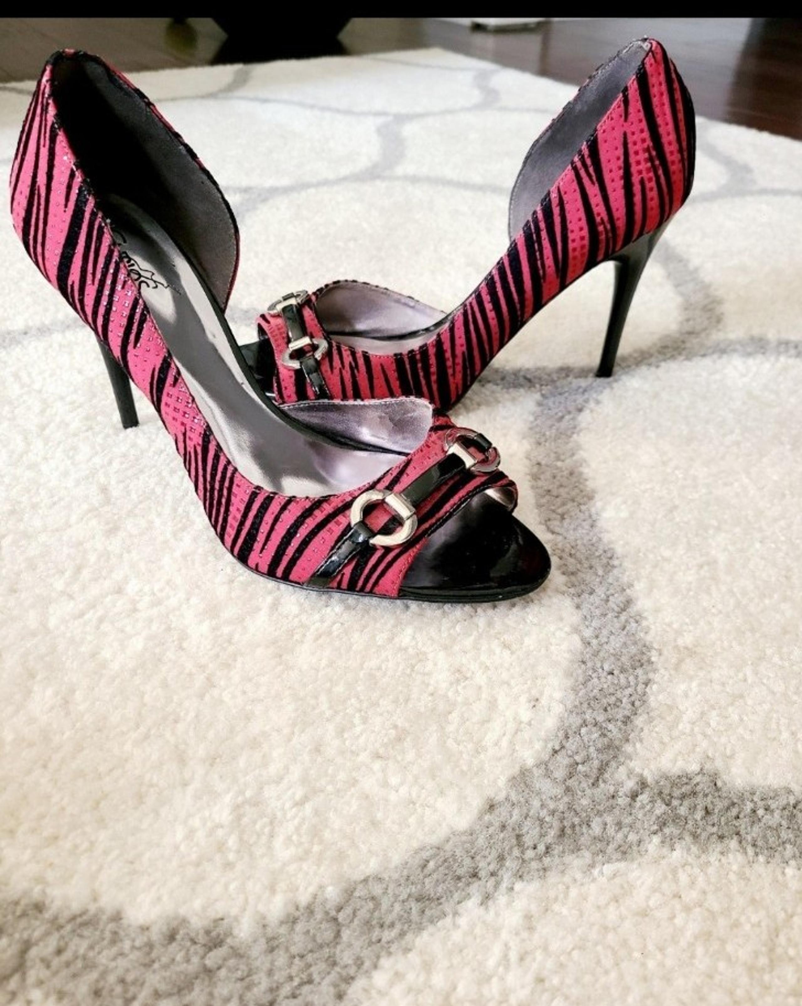 Carlos By Carlos Santana Pink Zebra Heels 9.5