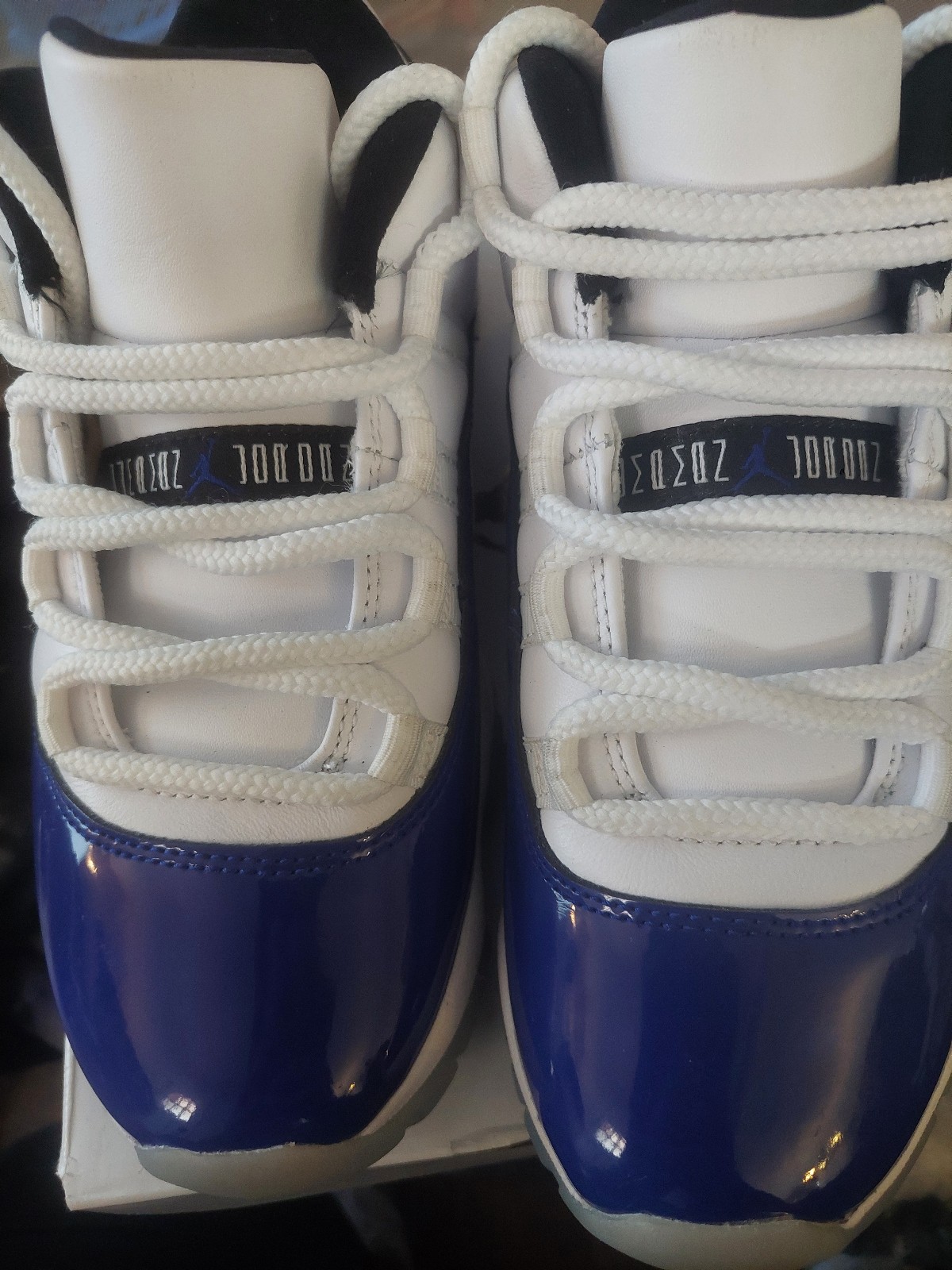 Women's Jordan retro 11 Low. Size 7