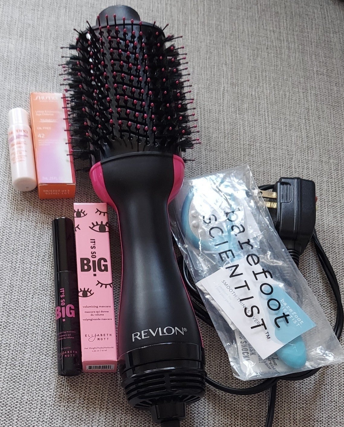 revlon hair dryer volumizer brush & SHISEDO urban age defence & ELIZABETH MOTT