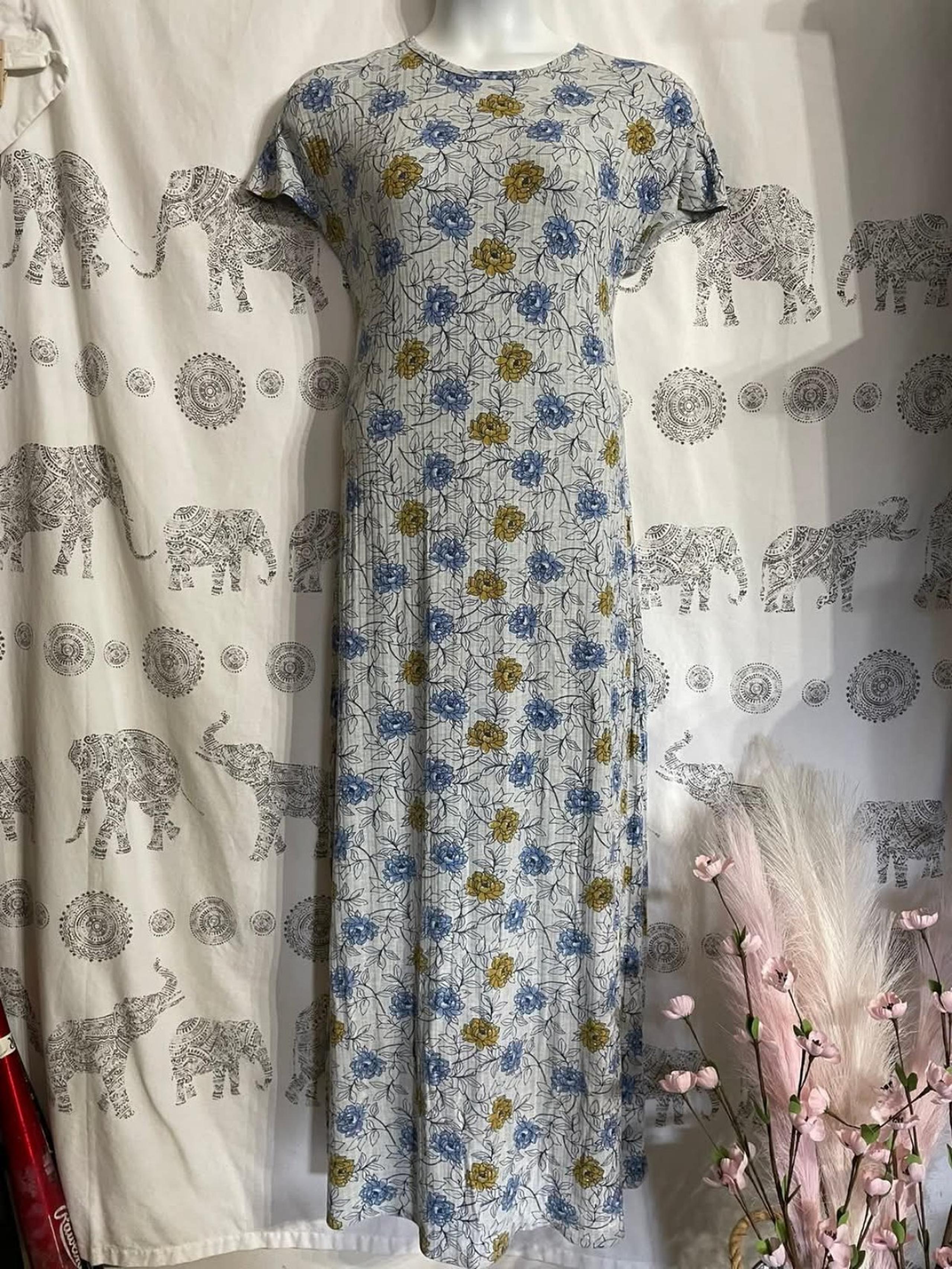Women's Medium LuLaRoe Full Length Maxi Dress Gray with Blue/Yellow Floral Print