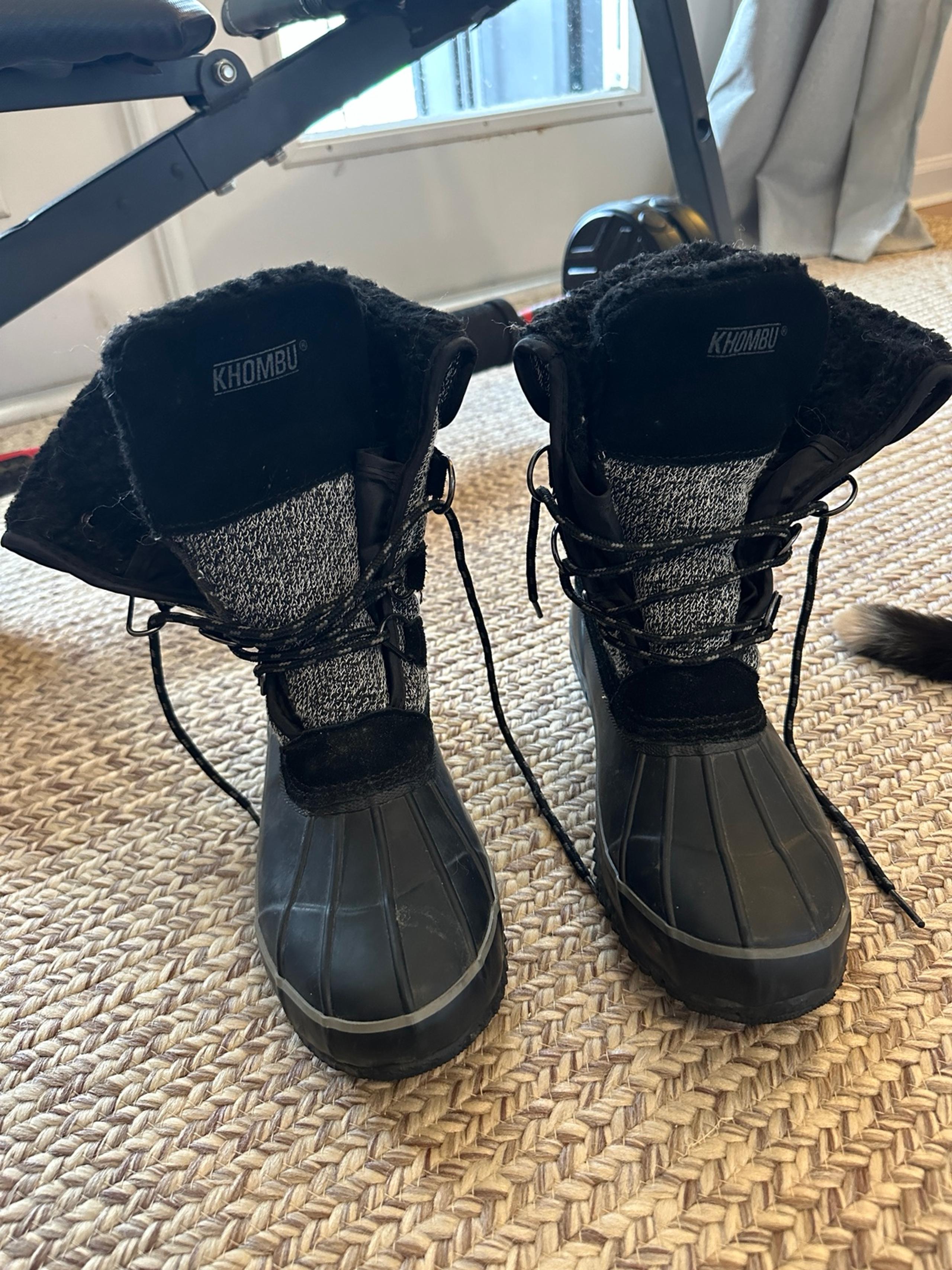 Women’s khombu boots size 8