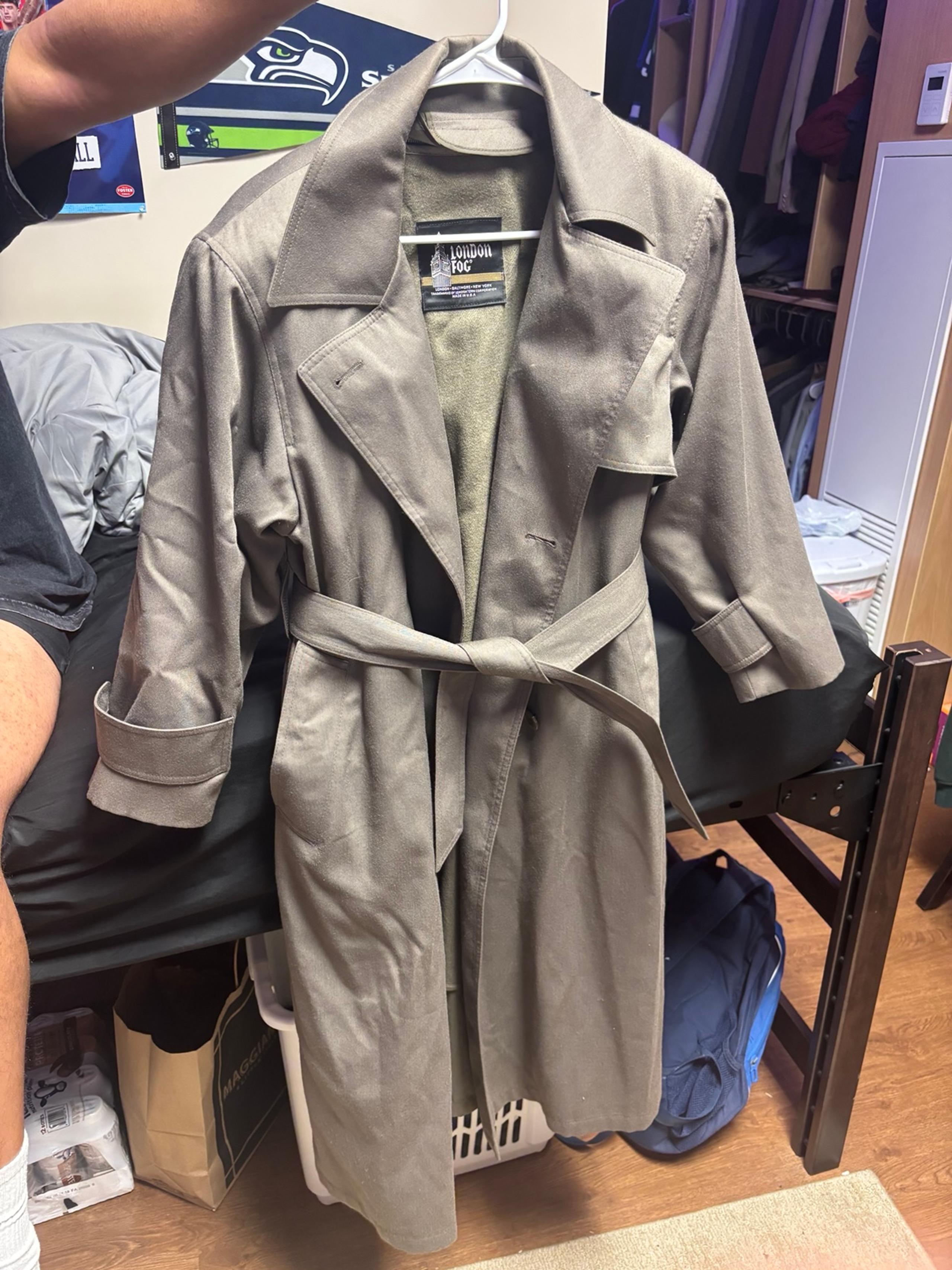 London Fog Women’s Trench Coat Size 4P