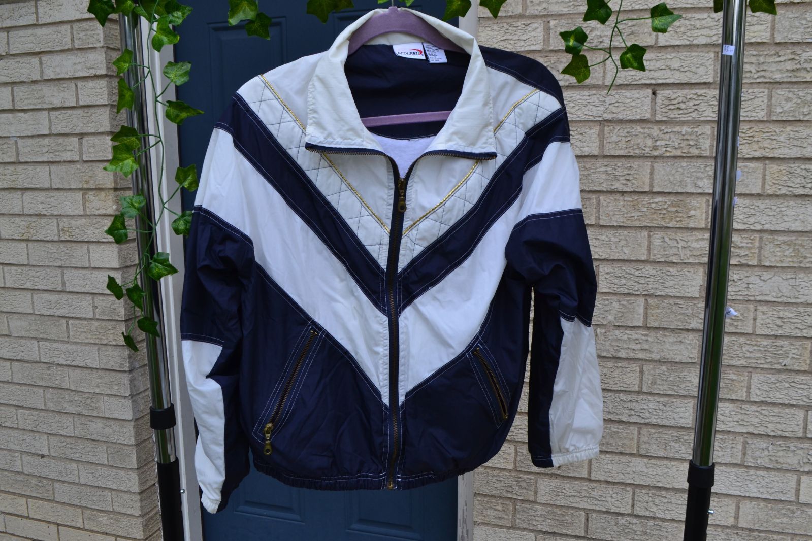 Vintage Windbreaker size small men