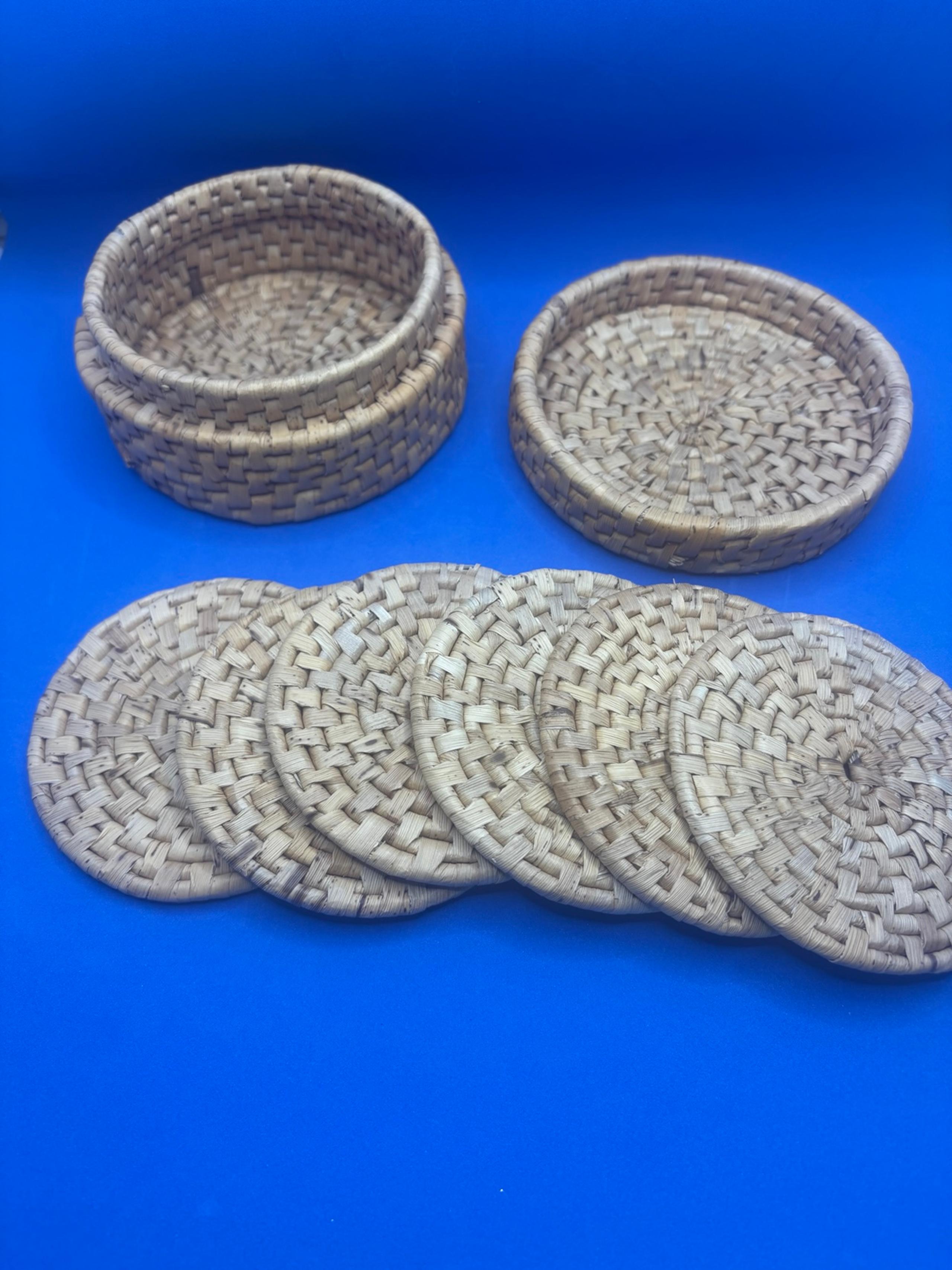 Vintage Wicker 6 Coasters Set With Rattan Woven Lidded Round Basket Coaster