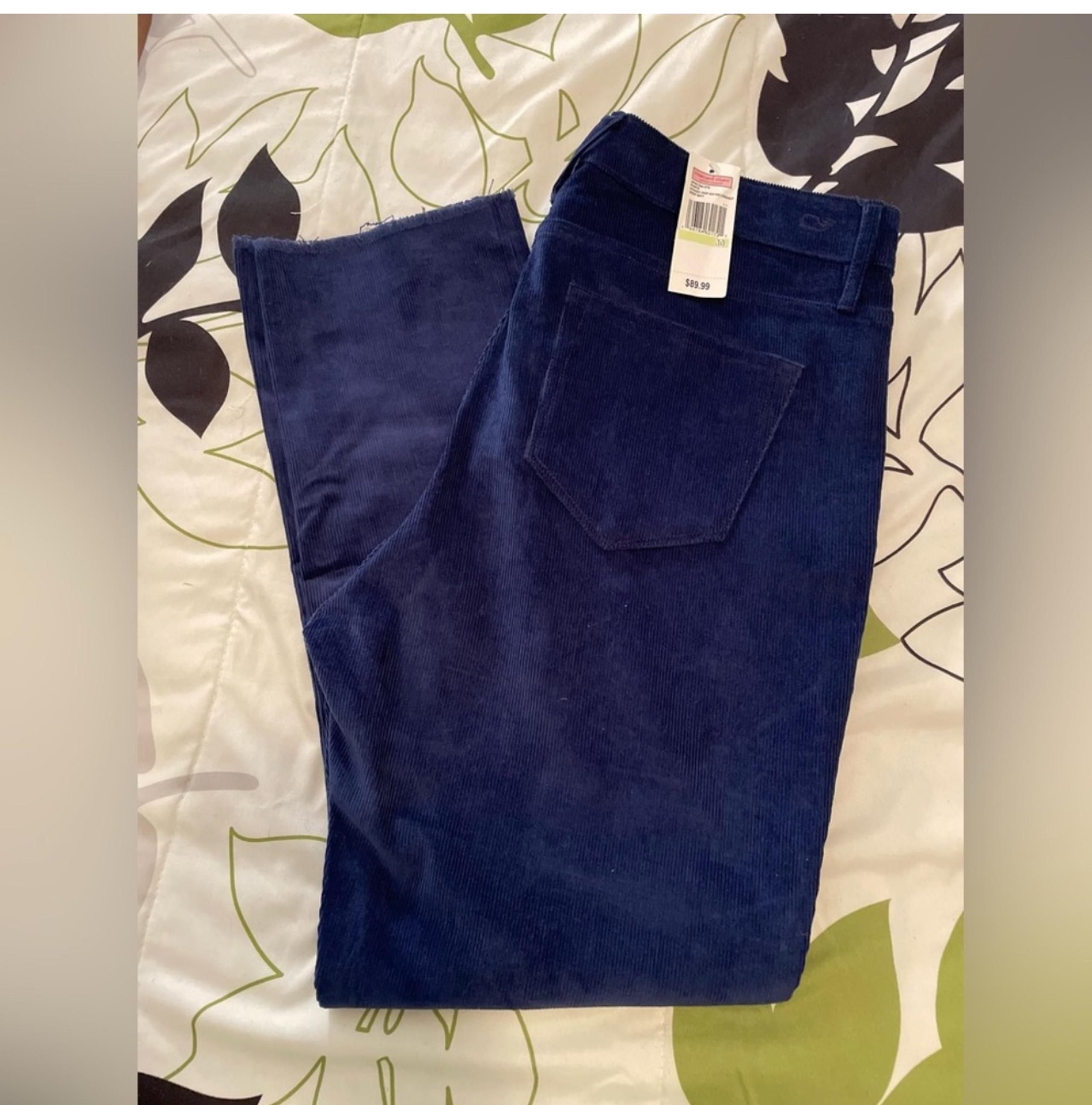 Vineyard Vines Straight Crop High Rise Corduroy Pants. Size 30 (12).