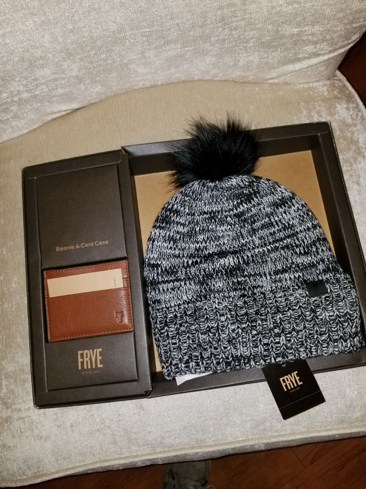 Frye combo beanie and leather card holder