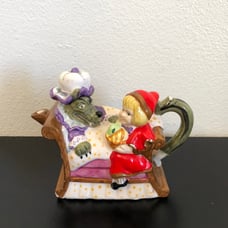 Vitnage Unique Red Riding Hood Tea Pot