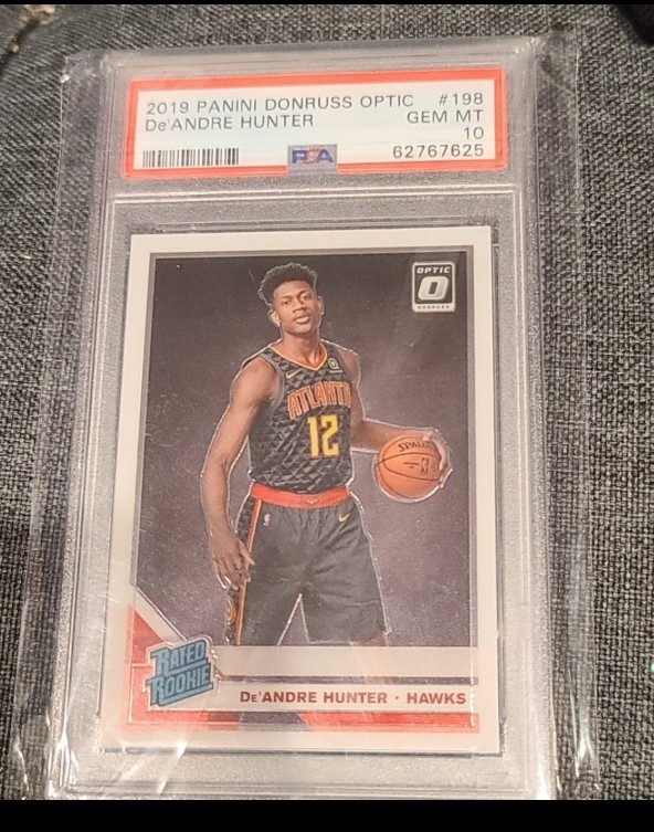 2019 Panini Optics De'ANDRE Hunter Rookie PSA 10