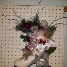 Old time skate decor