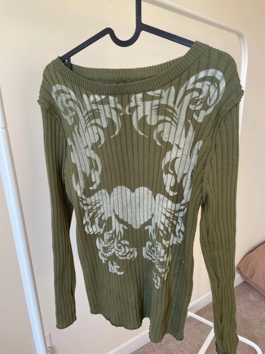 Medium screen printed sweater