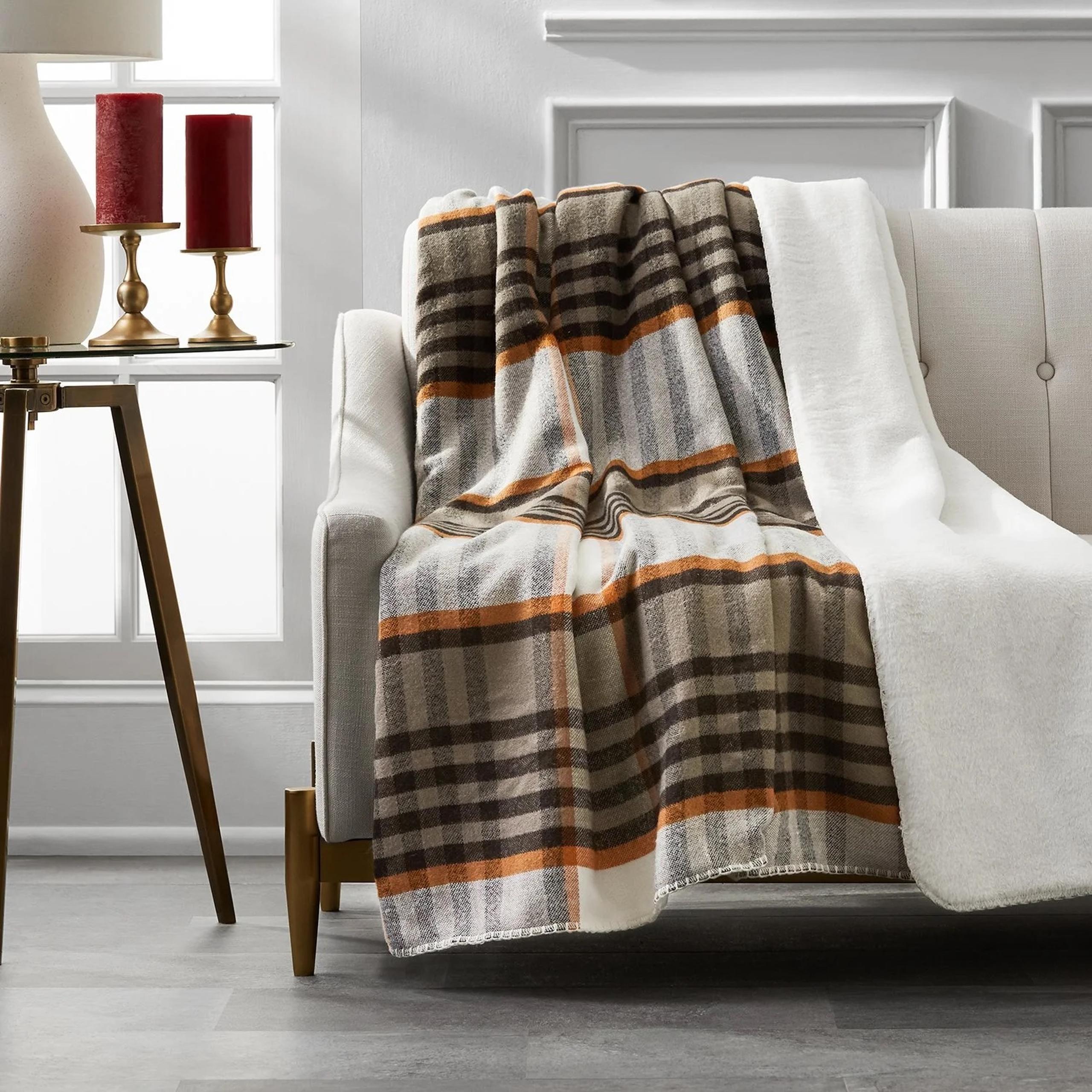 NWT Member's Mark Plaid Faux Fur Throw, 60"x70"