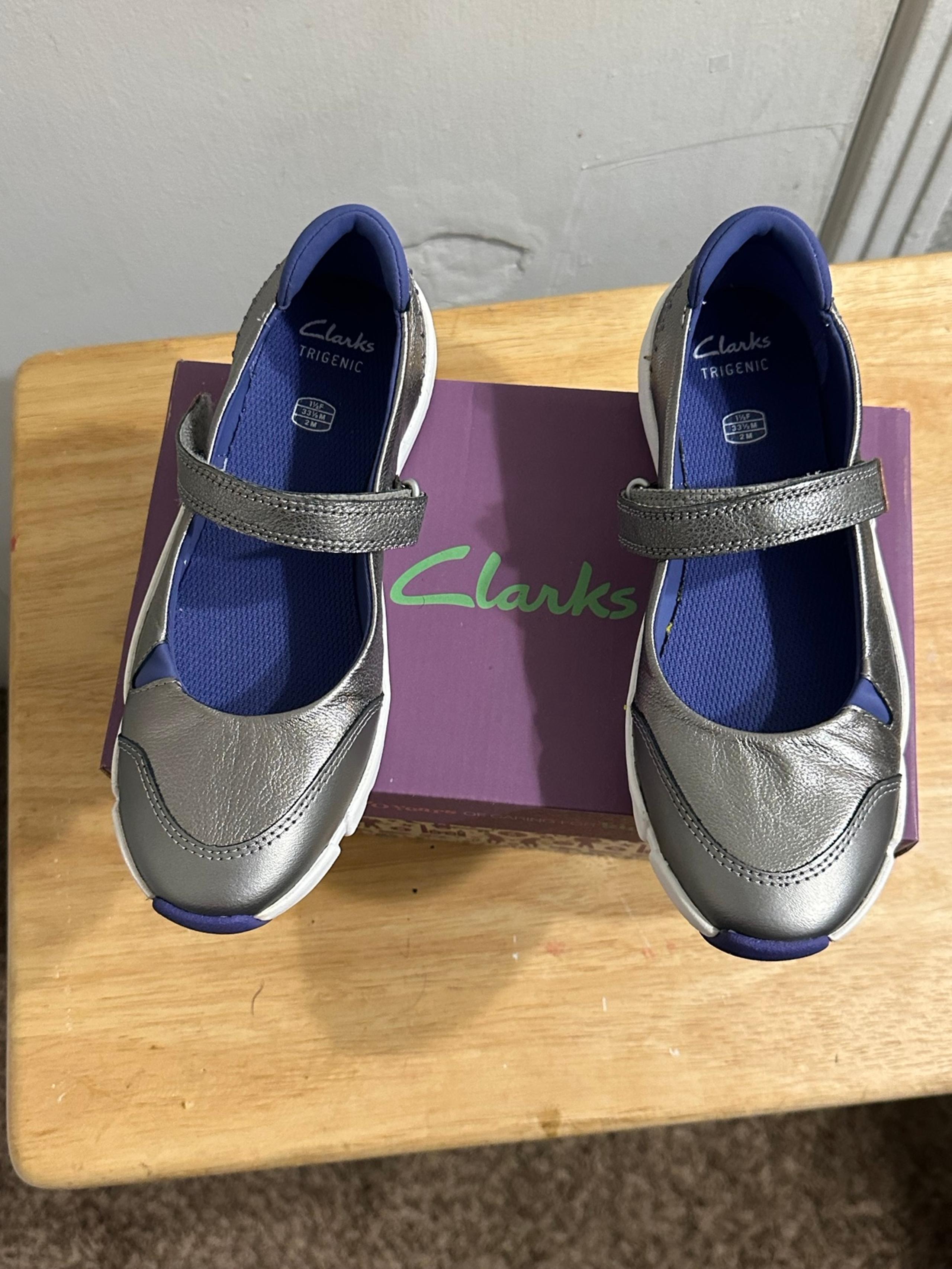 Clarks TRI PACE GUN METAL Girls Silver Leather Shoes 2M