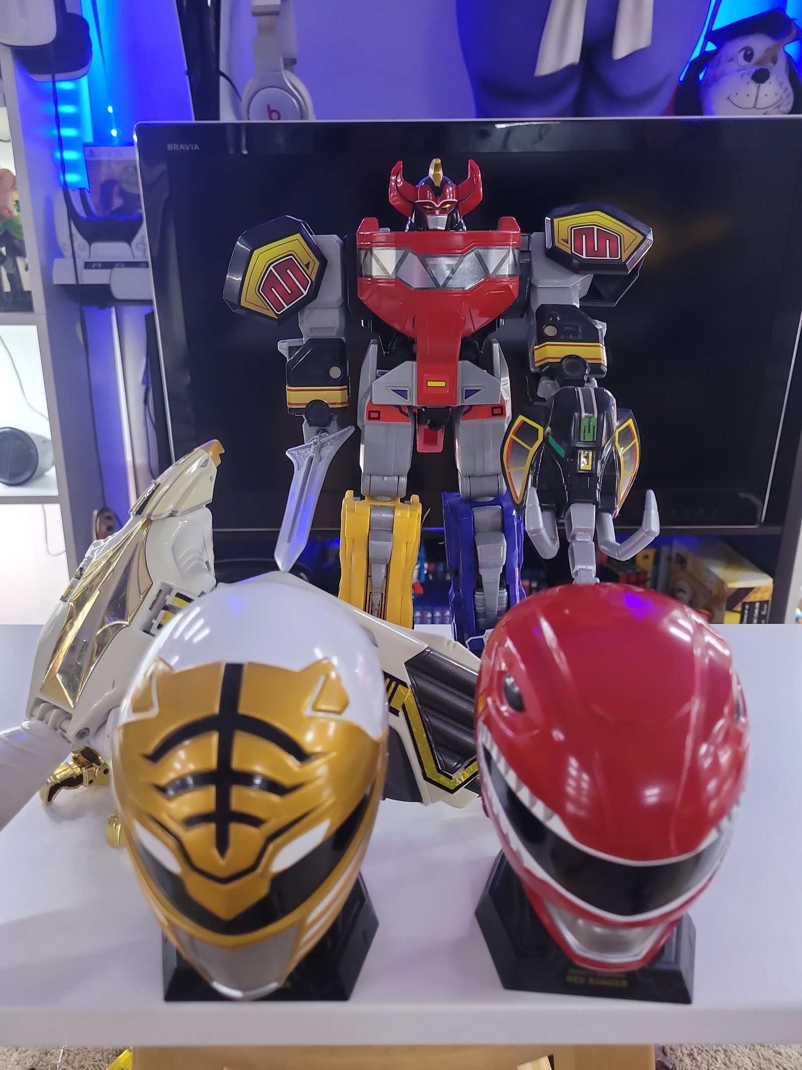 Mighty Morphin Power Rangers 2009 Deluxe Dino Megazord, Falconzoid, helmet busts