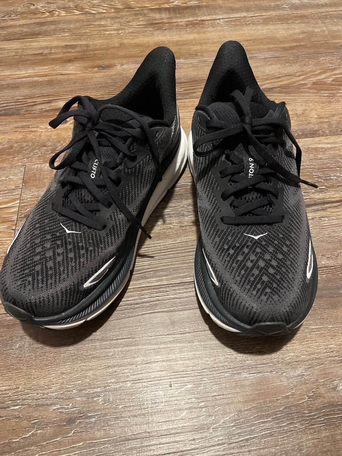 Hoka Clifton 9