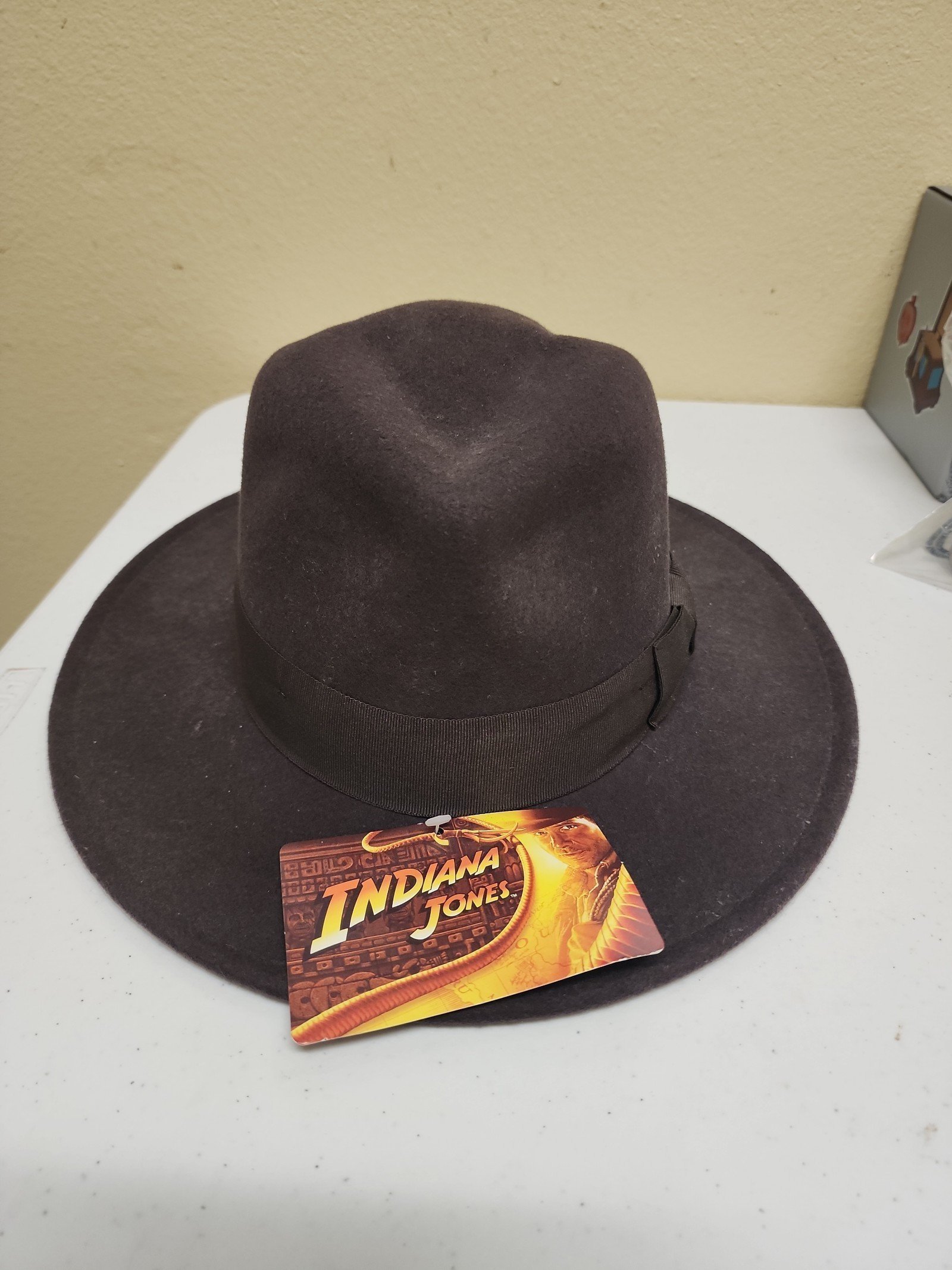 INDIANA JONES