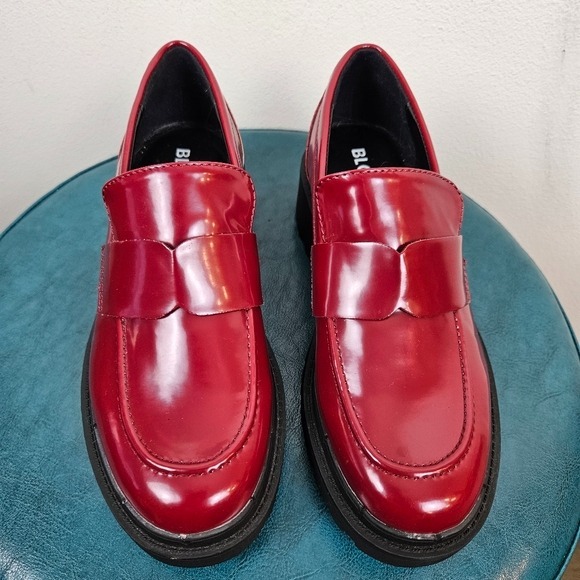 BLONDO Red Patent Leather Waterproof Lug Sole Loafers Size 8M