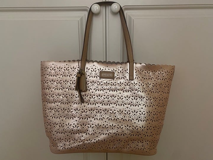Coach Rose Pink Tote bag