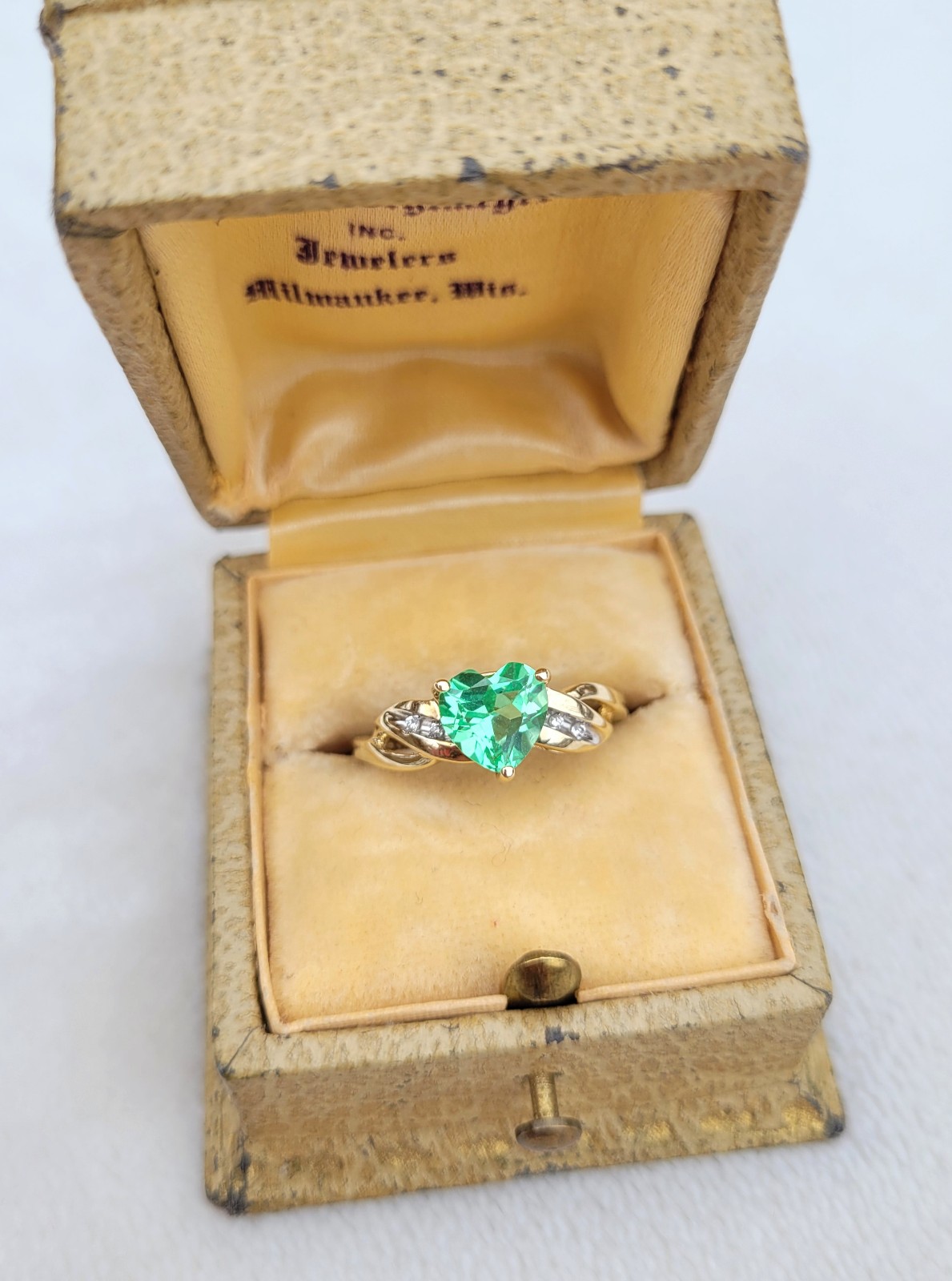 Vintage 10k Gold Green Sapphire Heart Valentine's Ring Size 7