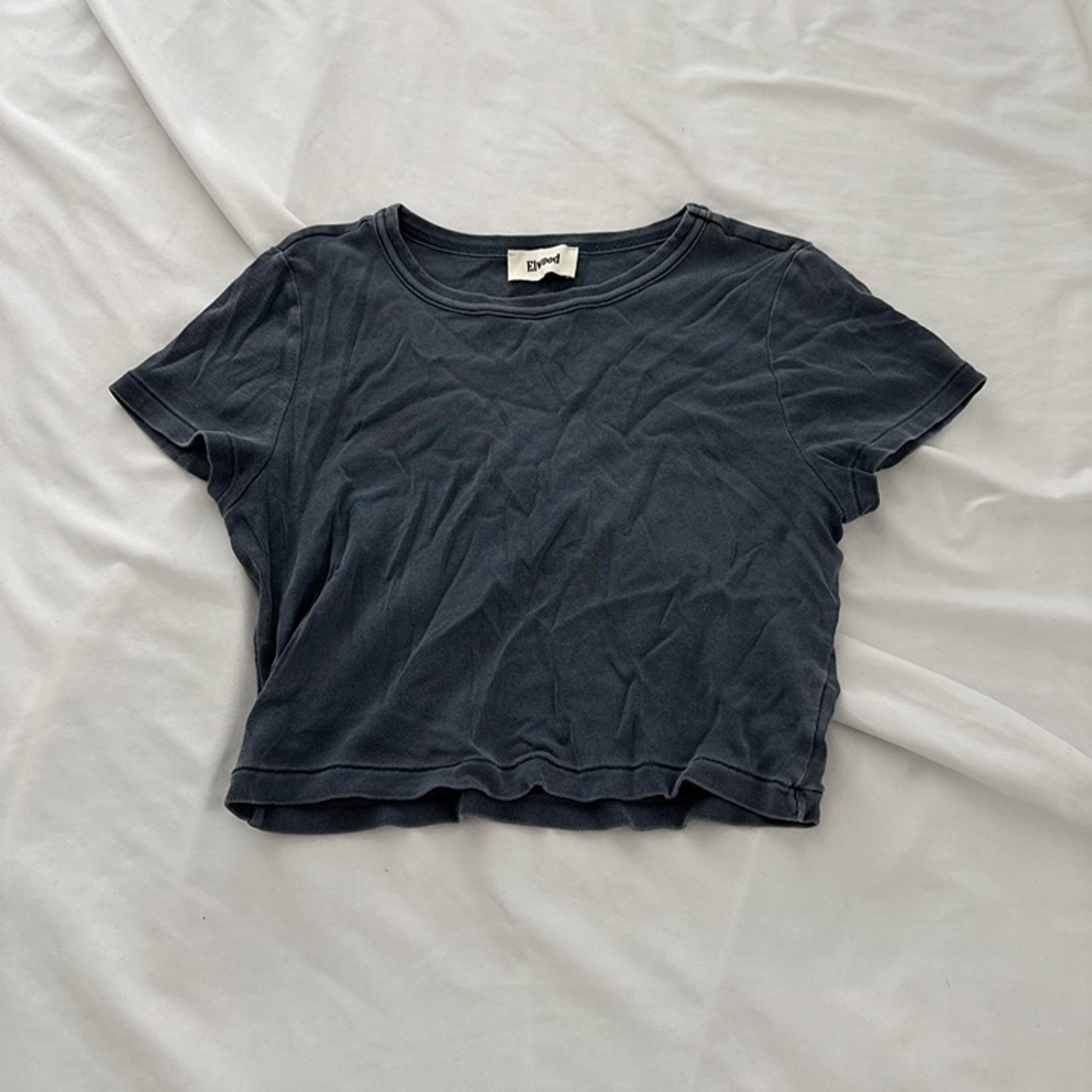 elwood crop top   Size large   Condition: great   Color: blue    Details : - cro